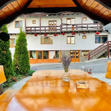 Casa Bangala Din Fundata Holiday home