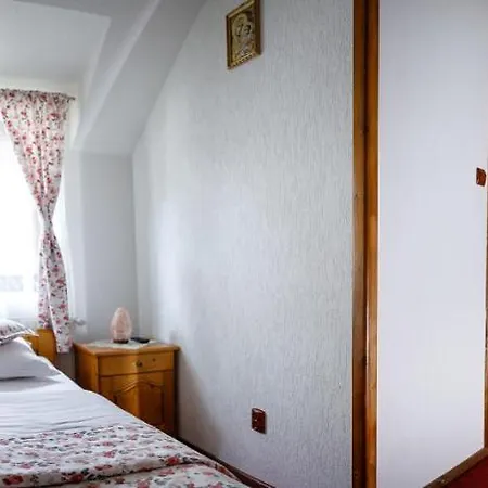 Casa Bangala Din Fundata * Brasov